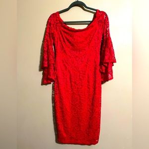 Premier Amour Lace Dress